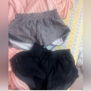 Lululemon Hotty Hot Low Rise 2.5 inch.                           Camo and grey